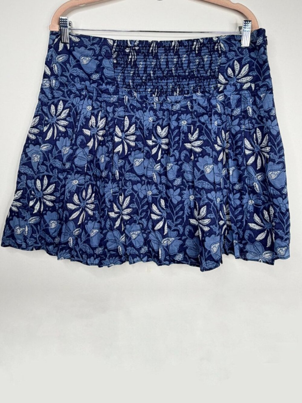 Banana Republic Floral Print Smocked Pleated Mini Skater Skirt Blue 12 #A2438 - Picture 2 of 6